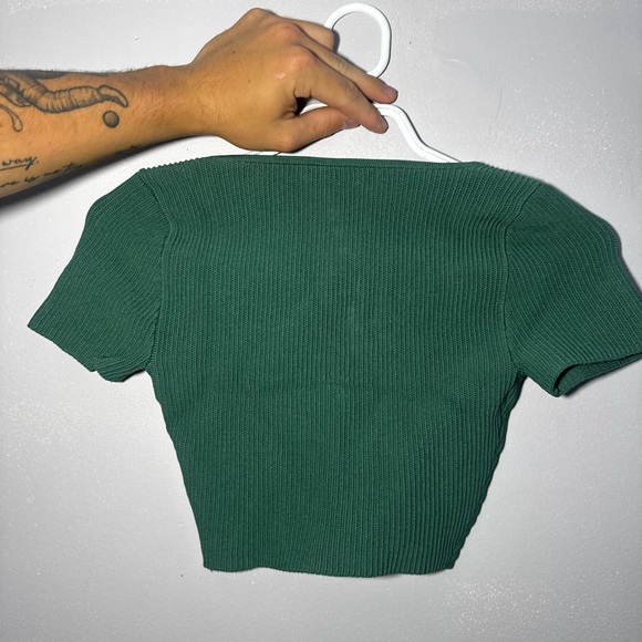Babaton Emerald Ribbed Knit Top - Picture 3 of 4